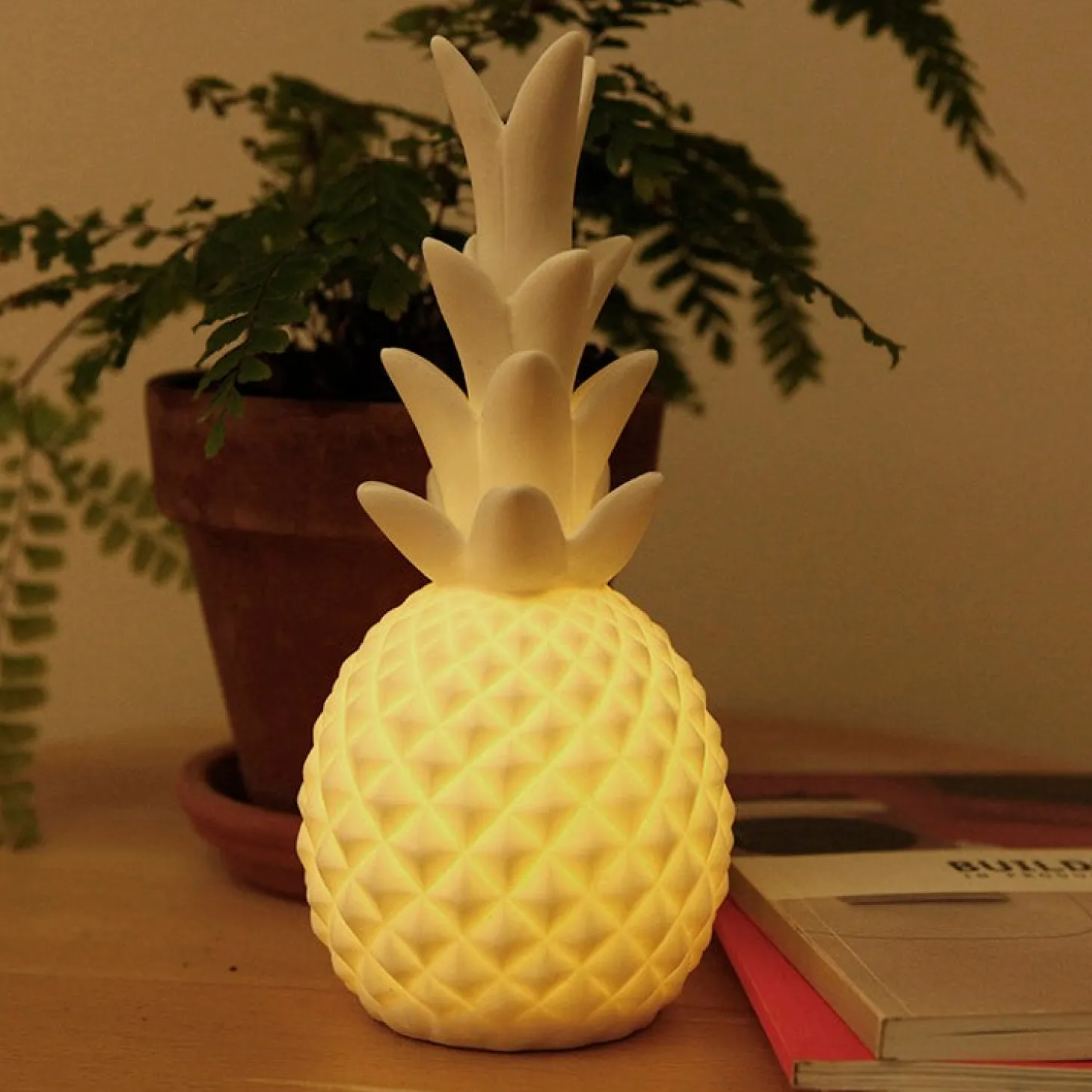 Pineapple LED Light