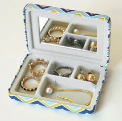 Portable Striped Jewelry Case