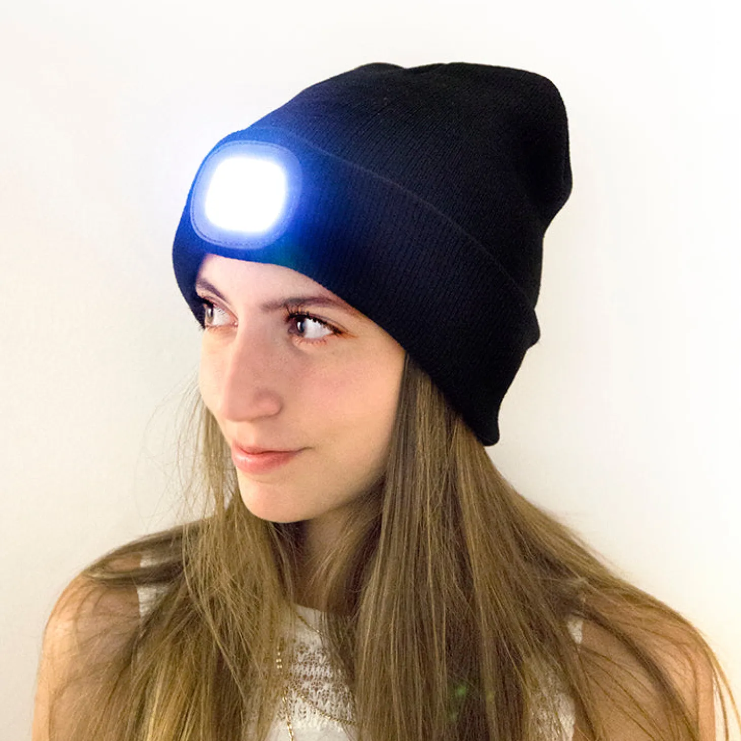 Rechargeable Light Up Beanie